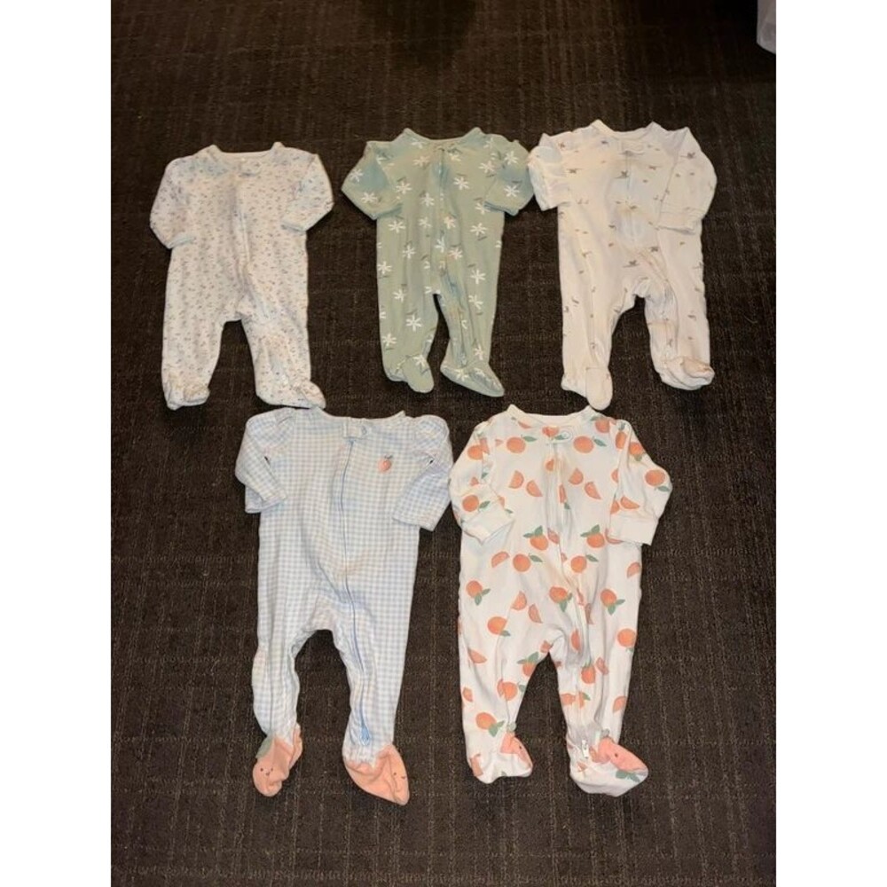 Lot of 5 Carter’s Zip Up Long Sleeve Footed Sleepers Size 6 Months